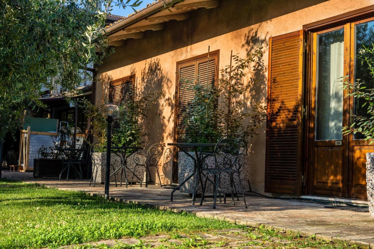 Hotel & Spa Villa Dei Mosaici Spello Exterior photo